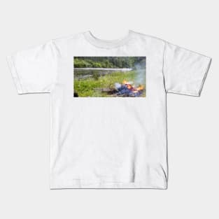 eli camp fire Kids T-Shirt